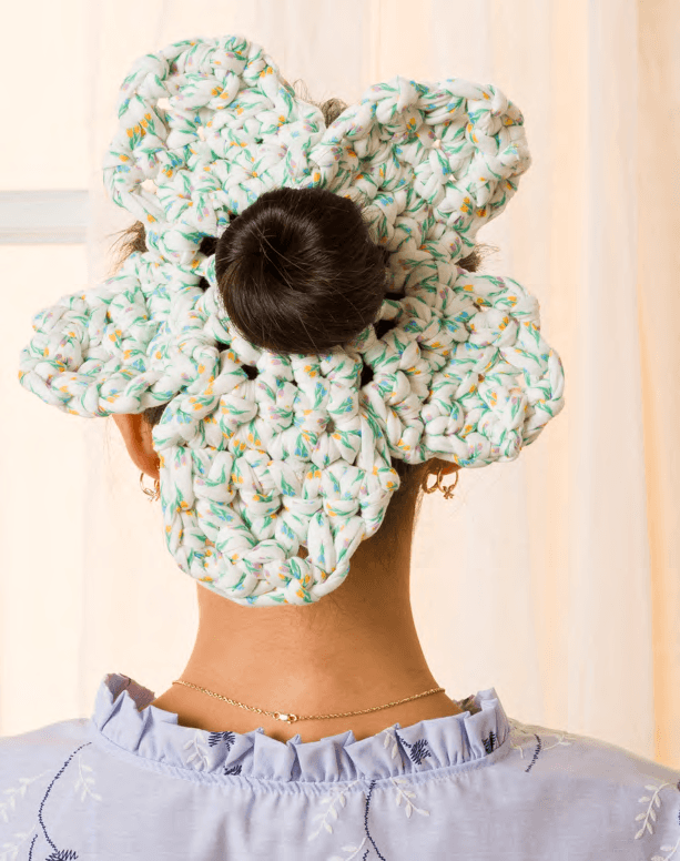Free Crochet Flower Hair Scrunchie Pattern