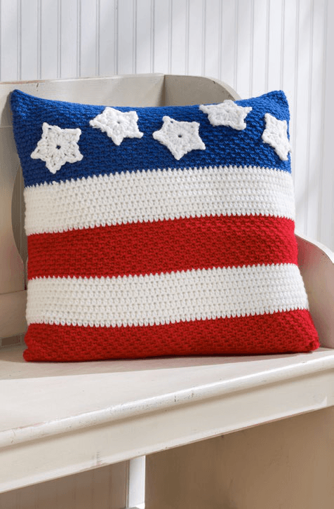 Free Crochet Pillow Pattern for Patriotic Vibes